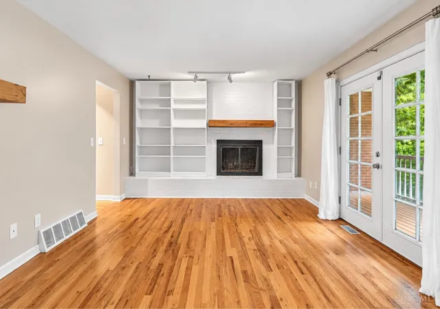 Photo 3 of Single family home for sale at 1207 Isis #B, Cincinnati, OH 45208 | MLS# 1895112 | Listing updated on 2026-09-30