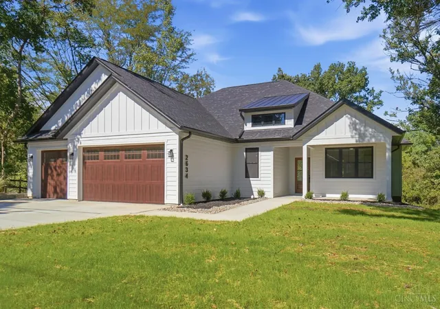Photo 2 of Single family home for sale at 2634 Daisy Dr, Deerfield Twp., OH 45140 | MLS# 1895428 | Listing updated on 2026-10-21