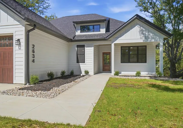 Photo 3 of Single family home for sale at 2634 Daisy Dr, Deerfield Twp., OH 45140 | MLS# 1895428 | Listing updated on 2026-10-21
