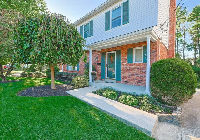 Photo 3 of Sale Pending at 4119 Stonecreek Way, Sharonville, OH 45241 | MLS# 1895399 | Listing updated on 2026-10-12