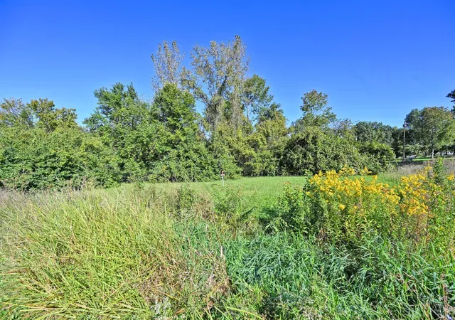 Photo 4 of Sale Pending at Jennifer Ln, Middletown, OH 45005 | MLS# 1895308 | Listing updated on 2026-10-27