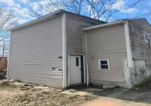 Photo 3 of Single family home for sale at 1342 Grandview Ave, St Clair Twp, OH 45013 | MLS# 1895621 | Listing updated on 2026-09-30
