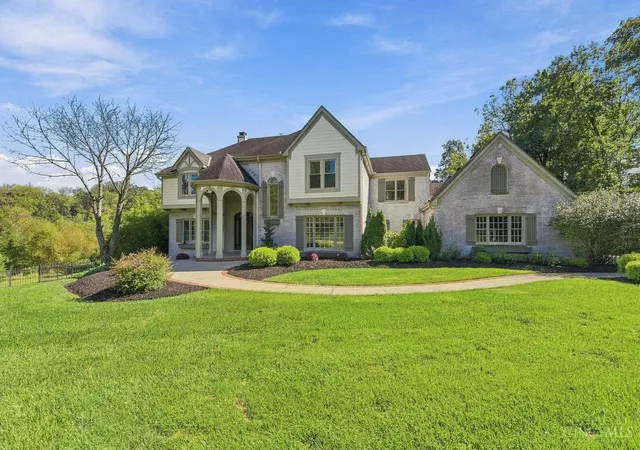 Photo 3 of Single family home for sale at 8575 Sleepy Holw Dr, Indian Hill, OH 45243 | MLS# 1895611 | Listing updated on 2026-10-22