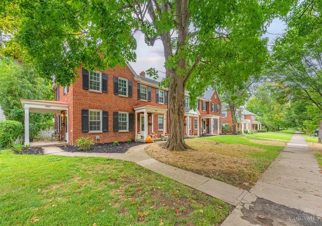 Photo 2 of Sale Pending at 3909 Beech St, Mariemont, OH 45227 | MLS# 1895021 | Listing updated on 2026-10-21