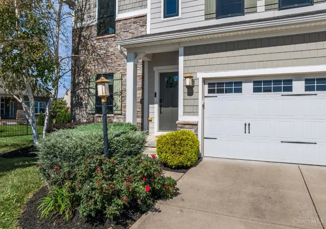 Photo 4 of Single family home for sale at 1950 Stone Crk Blvd, Clearcreek Twp., OH 45458 | MLS# 1895639 | Listing updated on 2026-10-04