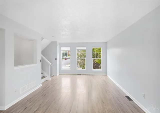 Photo 4 of Single family home for sale at 812 Wm H Taft Rd, Cincinnati, OH 45206 | MLS# 1895269 | Listing updated on 2026-10-29