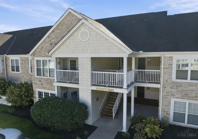 Listing Photo 2 - Condo for sale in building located at 9186 Yarmouth Dr, South Lebanon, OH 45140 - Unit #A