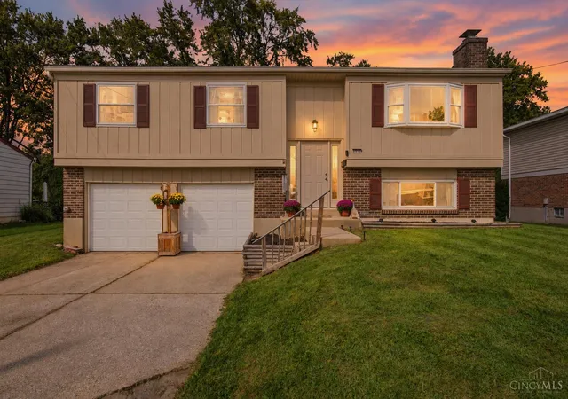 Photo 1 of Sale Pending at 2576 Ambassador Dr, Colerain Twp, OH 45231 | MLS# 1895454 | Listing updated on 2026-10-05