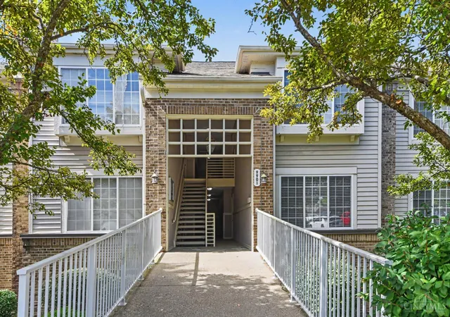 Listing Photo 1 - Condo for sale in building located at 9901 Regatta Dr, Cincinnati, OH 45252 - Unit #205