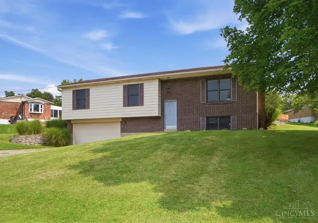 Photo 2 of Sale Pending at 9054 Revere Run, West Chester, OH 45069 | MLS# 1895708 | Listing updated on 2026-10-05