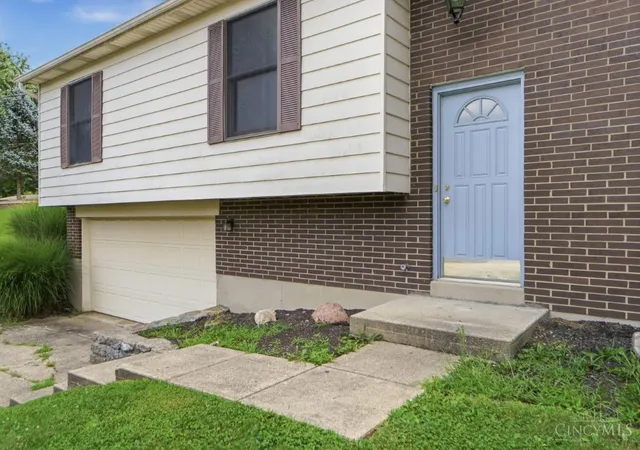 Photo 3 of Sale Pending at 9054 Revere Run, West Chester, OH 45069 | MLS# 1895708 | Listing updated on 2026-10-05