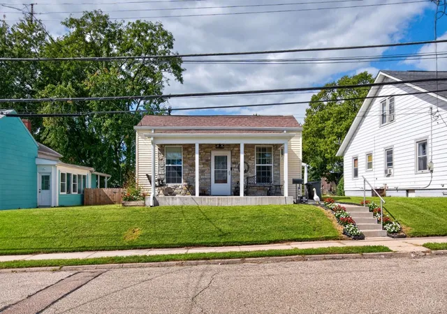 Photo 1 of Single family home for sale at 215 S Sycamore St, Harrison, OH 45030 | MLS# 1893902 | Listing updated on 2026-10-15