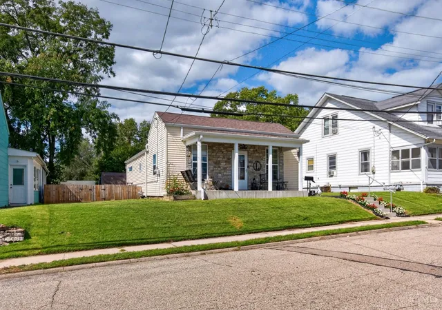 Photo 2 of Single family home for sale at 215 S Sycamore St, Harrison, OH 45030 | MLS# 1893902 | Listing updated on 2026-10-15