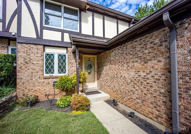 Photo 2 of Townhouse for sale at 6128 Cleves Warsaw Pike, Cincinnati, OH 45233 | MLS# 1895520 | Listing updated on 2026-10-04