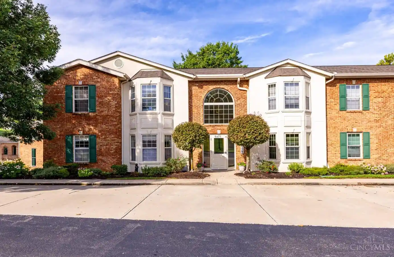 Listing Photo 1 - Condo for sale in 5471 Asbury Lake Dr located at 5471 Asbury Lake Dr, Cincinnati, OH 45247 - Unit #18