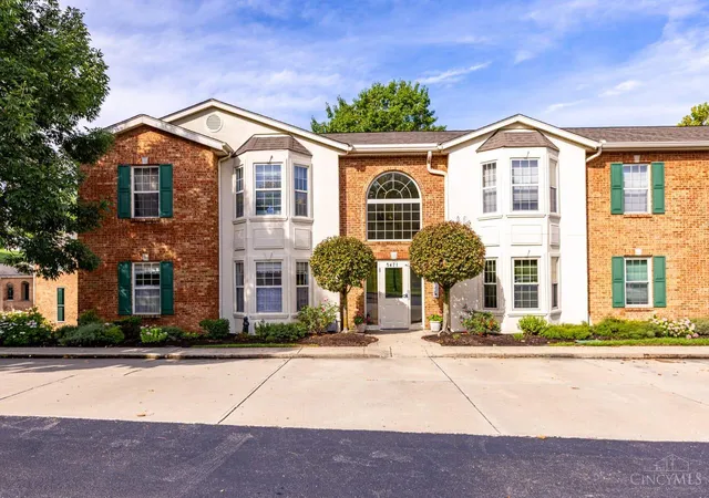 Listing Photo 1 - Condo for sale in building located at 5471 Asbury Lake Dr, Cincinnati, OH 45247 - Unit #18