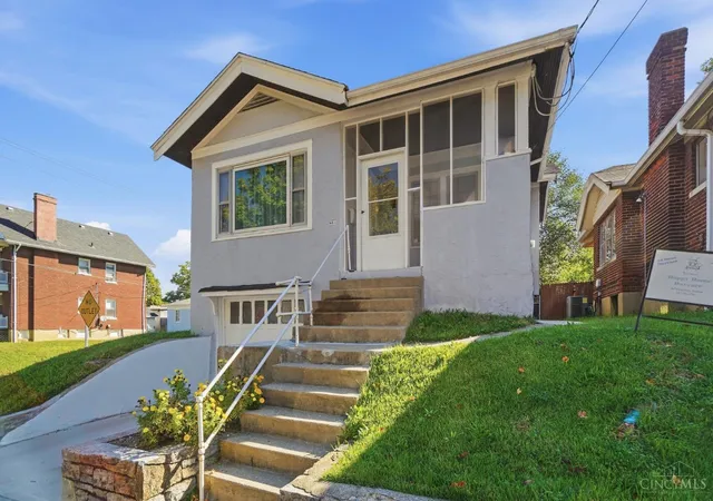 Photo 33 of Single family home for sale at 891 Ridgeway Ave, Cincinnati, OH 45229 | MLS# 1895420 | Listing updated on 2026-09-30