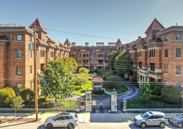 Listing Photo 1 - Condo for sale in building located at 2356 Park Ave, Cincinnati, OH 45206 - Unit #43
