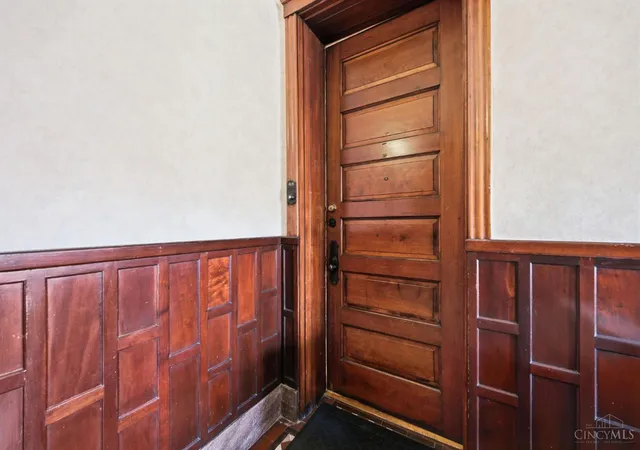 Listing Photo 3 - Condo for sale in building located at 2356 Park Ave, Cincinnati, OH 45206 - Unit #43