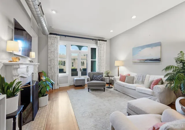 Listing Photo 4 - Condo for sale in building located at 2356 Park Ave, Cincinnati, OH 45206 - Unit #43