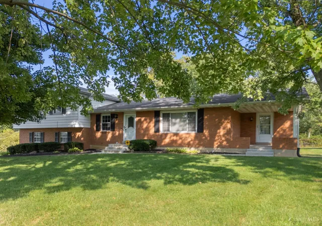 Photo 1 of Single family home for sale at 5696 Liberty Fairfield Rd, Liberty Twp, OH 45011 | MLS# 1892708 | Listing updated on 2026-10-15