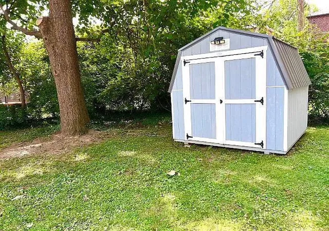 Photo 2 of Sale Pending at 8343 Roland Ave, Springfield Twp., OH 45216 | MLS# 1895618 | Listing updated on 2026-10-16
