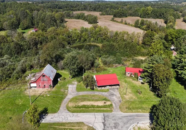Photo 3 of Single family home for sale at 5421 Muhlbach Rd, New Market Twp, OH 45133 | MLS# 1895693 | Listing updated on 2026-10-19