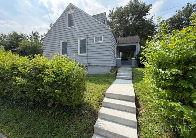 Photo 2 of Single family home for sale at 6342 Elbrook Ave, Golf Manor, OH 45237 | MLS# 1895885 | Listing updated on 2026-10-07