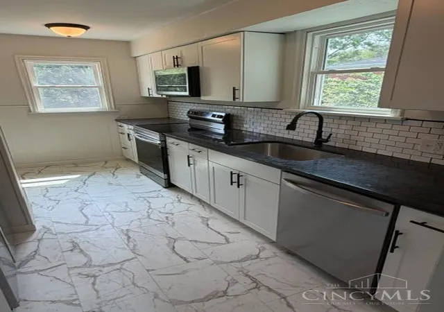 Photo 3 of Single family home for sale at 6342 Elbrook Ave, Golf Manor, OH 45237 | MLS# 1895885 | Listing updated on 2026-10-07