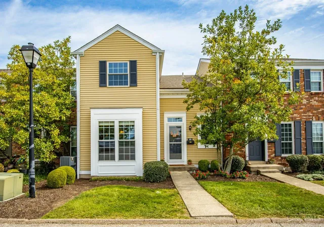Townhouse for sale at 38 Wildwood Dr, Fairfield, OH 45014 | MLS# 1895965