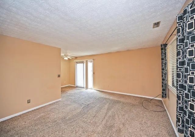 Listing Photo 4 - Condo for sale in building located at 9450 Haddington Ct, Cincinnati, OH 45251