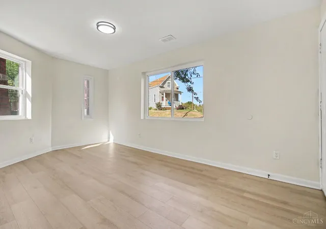 Photo 2 of Sale Pending at 2558 Orland Ave, Cincinnati, OH 45211 | MLS# 1895981 | Listing updated on 2026-10-09