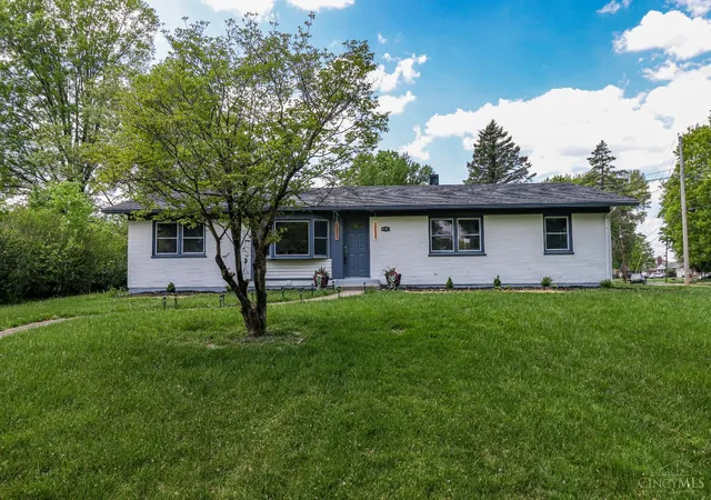 Photo 1 of Single family home for sale at 9197 Long Ln, Springfield Twp., OH 45231 | MLS# 1895987 | Listing updated on 2026-10-28