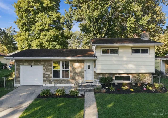 Single family home for sale at 11391 Folkstone Dr, Forest Park, OH 45240 | MLS# 1895296