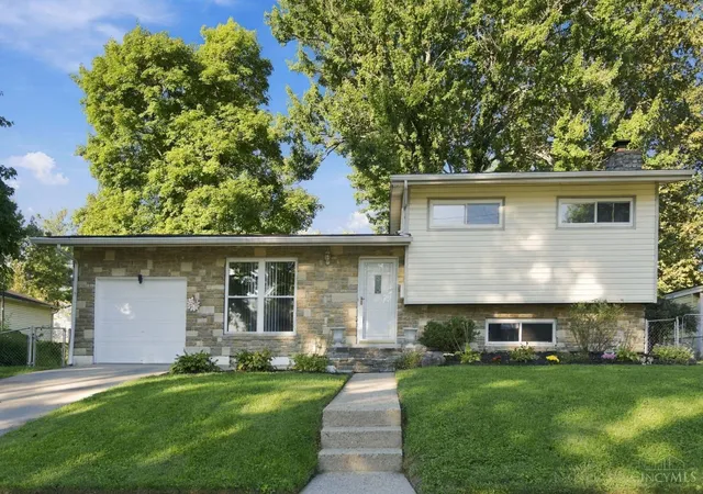 Photo 1 of Single family home for sale at 11391 Folkstone Dr, Forest Park, OH 45240 | MLS# 1895296 | Listing updated on 2026-10-23
