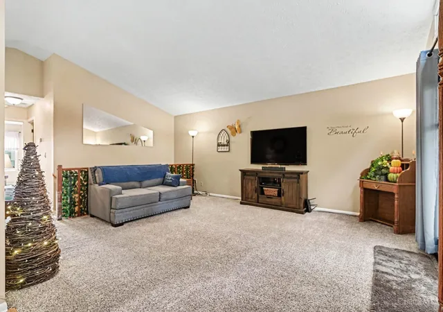 Photo 4 of Sale Pending at 1186 Lamplighter Way, Union Twp, OH 45245 | MLS# 1895825 | Listing updated on 2026-10-22