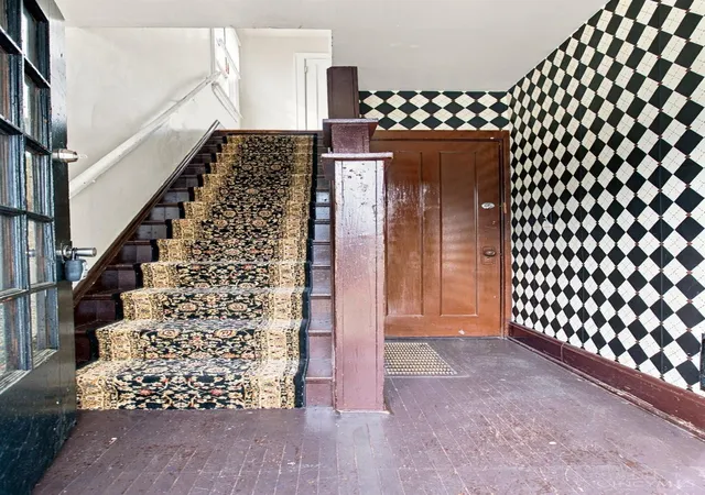 Listing Photo 2 - Condo for sale in building located at 5423 Stewart Ave, Cincinnati, OH 45227