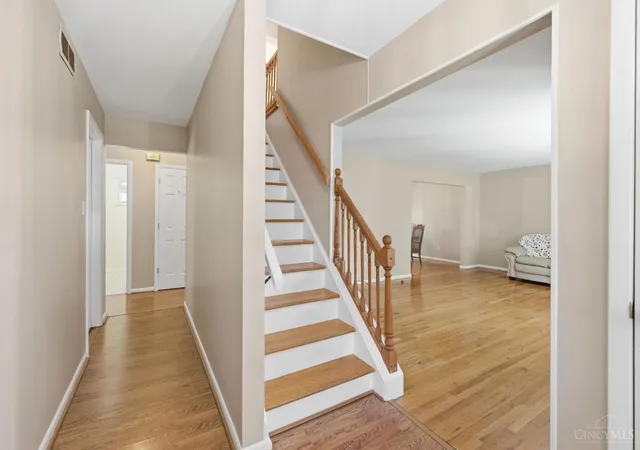 Photo 2 of Single family home for sale at 8576 Bethany Ln, Anderson Twp, OH 45255 | MLS# 1895754 | Listing updated on 2026-10-21