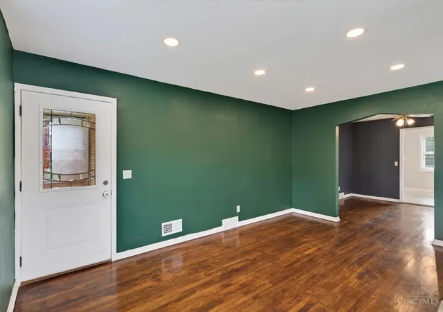 Photo 4 of Single family home for sale at 5065 Western Hills Ave, Green Twp, OH 45238 | MLS# 1895375 | Listing updated on 2026-10-20