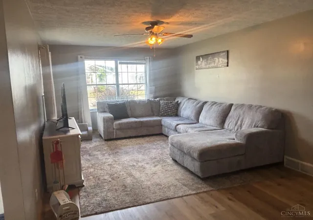 Photo 2 of Sale Pending at 421 2nd Avenue, Chesapeake, OH 45619 | MLS# 1895952 | Listing updated on 2026-10-12