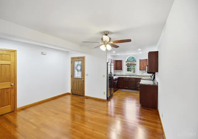 Photo 3 of Single family home for sale at 3326 Meadow Green Ct, Batavia Twp, OH 45102 | MLS# 1895830 | Listing updated on 2026-10-08