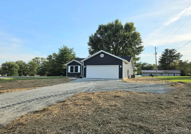 Photo 2 of Single family home for sale at 6552 Fascination Way, Paint Twp, OH 45133 | MLS# 1896190 | Listing updated on 2026-10-15
