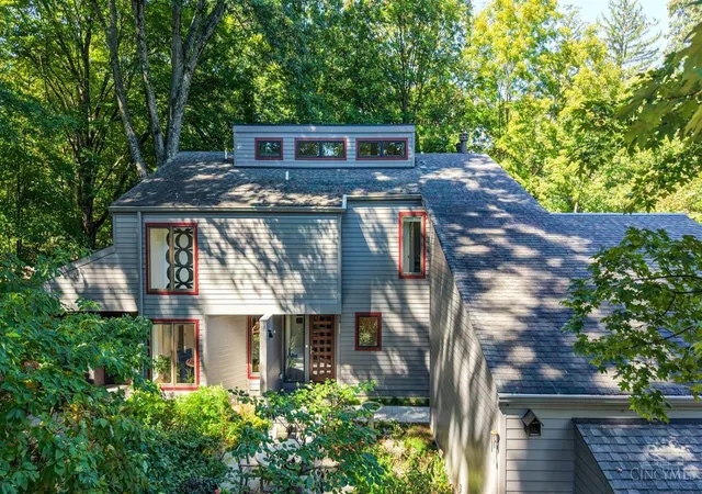Photo 3 of Sale Pending at 3499 Windisch Ave, Cincinnati, OH 45208 | MLS# 1895585 | Listing updated on 2026-10-08
