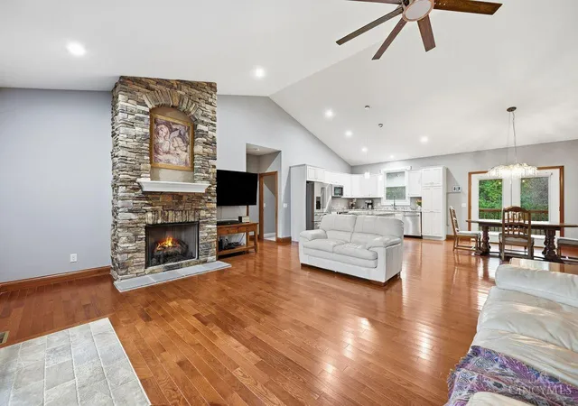 Photo 4 of Single family home for sale at 6572 Rosewood Ln, Goshen Twp, OH 45122 | MLS# 1896249 | Listing updated on 2026-10-23
