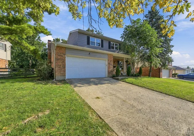 Photo 2 of Single family home for sale at 4030 Cottingham Dr, Sharonville, OH 45241 | MLS# 1896238 | Listing updated on 2026-10-21