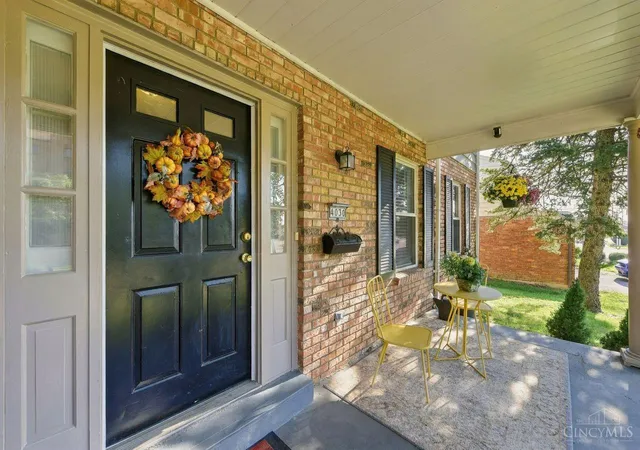 Photo 3 of Single family home for sale at 4030 Cottingham Dr, Sharonville, OH 45241 | MLS# 1896238 | Listing updated on 2026-10-21