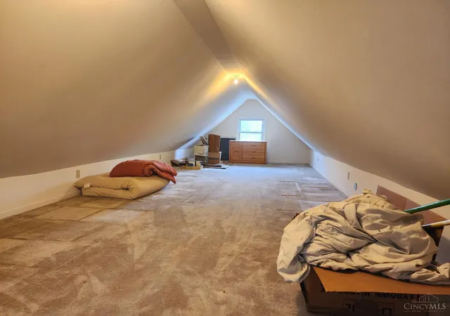 Photo 8 of Sale Pending at 1940 Fairfax Ave, Cincinnati, OH 45207 | MLS# 1896286 | Listing updated on 2026-10-09