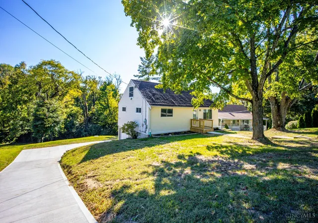 Photo 2 of Sale Pending at 6435 Louese Ln, Green Twp, OH 45248 | MLS# 1896321 | Listing updated on 2026-10-07