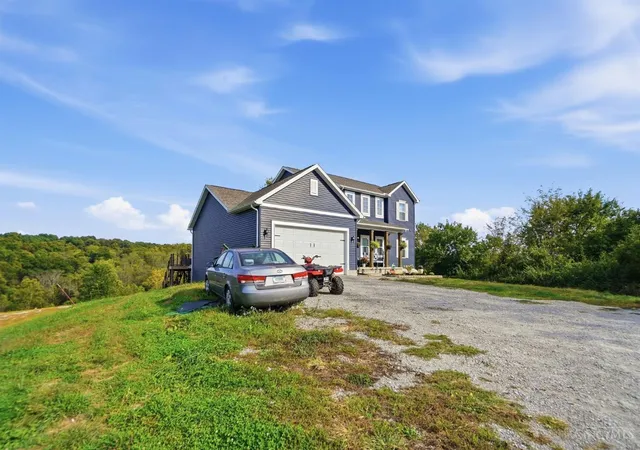 Photo 2 of Single family home for sale at 3752 Beck Farm Ln, Lawrenceburg, IN 47025 | MLS# 1896241 | Listing updated on 2026-10-12