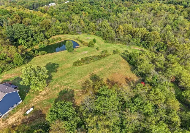 Photo 4 of Single family home for sale at 3752 Beck Farm Ln, Lawrenceburg, IN 47025 | MLS# 1896241 | Listing updated on 2026-10-12